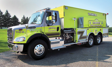 This truck has a 1,250-gpm pump, a 3,000-gallon tank, and two crosslays. 