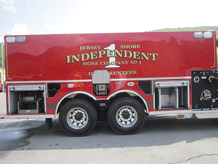 KME put 10-inch Newton Kwik-Dump valves between the dual rear wheels on this tanker it built for Jersey Shore (PA) Independent Hose Company No. 1. (Photo courtesy of KME