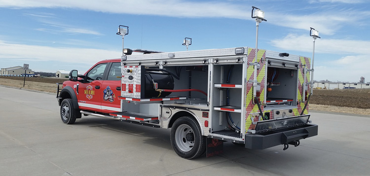 Unruh Fire put a dry CAFS unit with a 30-gallon tank for mixing water and foam that’s propelled by SCBA cylinders on this Ford F-550 for the Miami (OK) Fire Department.