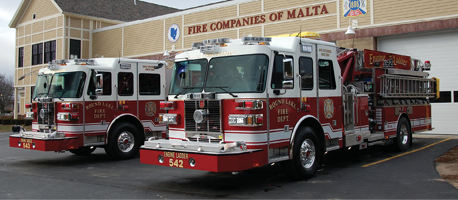 The Round Lake (NY) Fire Department’s Sutphen Engine-Tanker ETA-543 alongside Engine-Ladder EL-542.