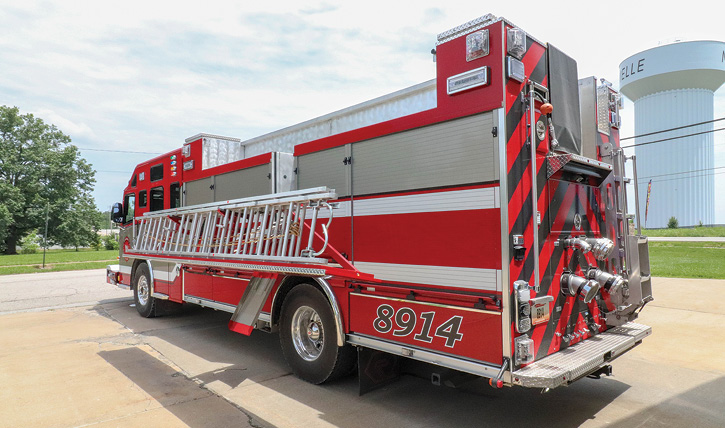 A Rosenbauer-designed hydraulic/electric ladder rack sits on the driver’s side of the vehicle.