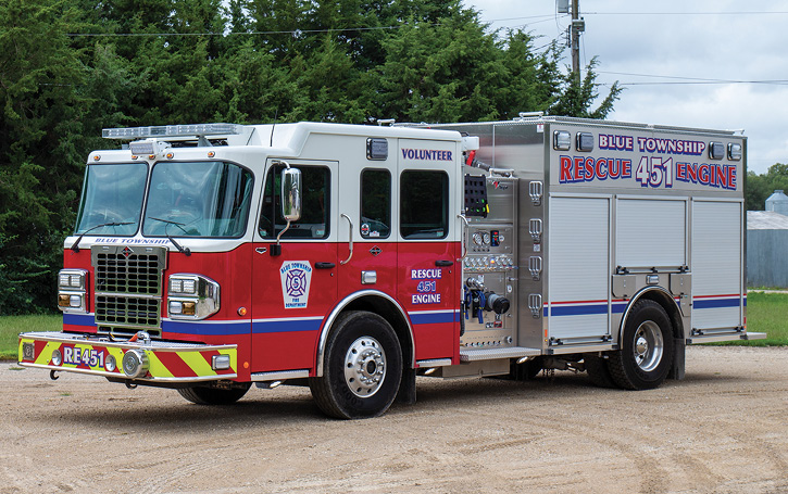 A Weis delivery to Blue Township, Pottawatomi County, Kansas Fire District 5 of a Toyne side-mount pumper on a Spartan Metro Star chassis. It has a 1,500-gpm, 1,000-gallon tank, double high side compartments, and slide-in ladder storage in the rear. (Photo courtesy of Toyne.)