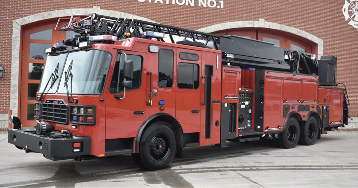 Ferrara built this LP-102 aerial ladder that uses two H-style rear jacks and two straight-down front jacks for the Garden City (NY) Fire Department.