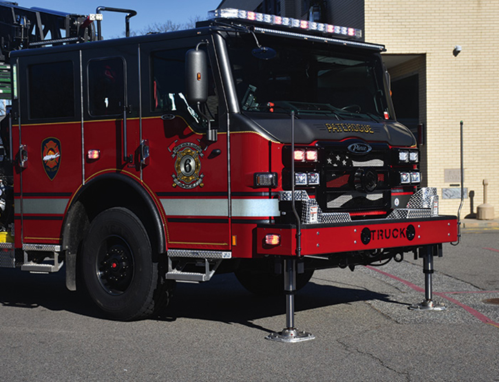 Front and rear drop-down jacks with built-in skid plates.