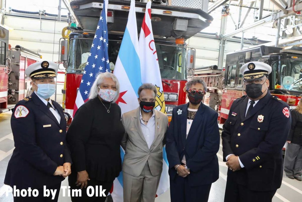 Chicago mayor and dignitaries at ribbon cutting for Chicago Fire Department Engine Company 115