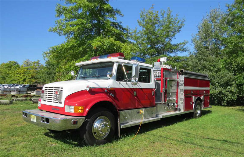 Township of Roxbury 1996 International/Central pumper. (Source: Municibid.com)